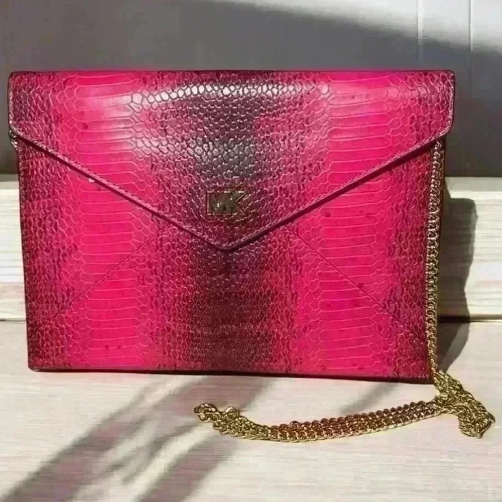 🩷MICHAEL KORS🩷Ultra Pink Barbara Embossed Leather Envelope Clutch/NWT